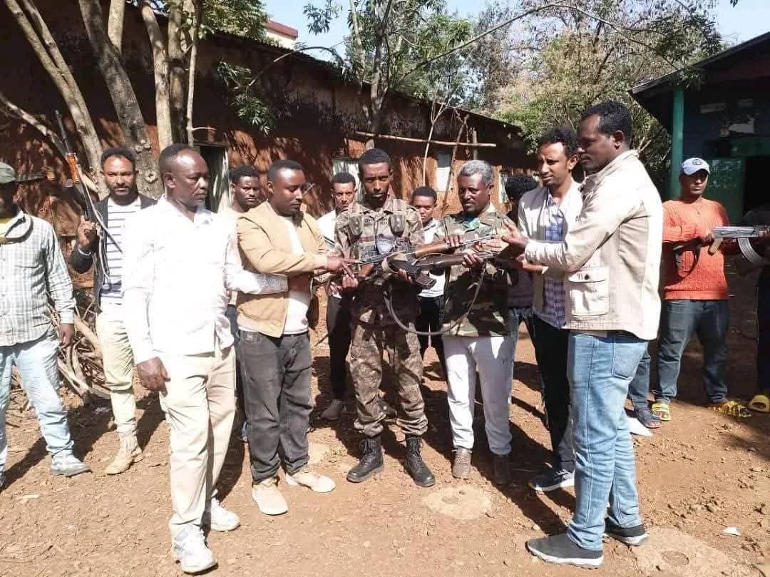 Read more about the article ራሱን የነዘመነ ቡድን ብሎ የሚጠራው ፅንፈኛ ለሰሜን ሜጫ አስተዳደር እጅ ሰጠ።