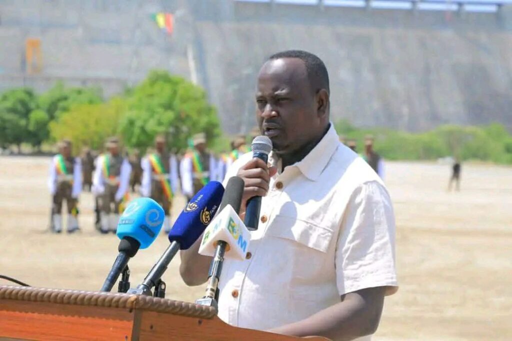 Read more about the article ሠራዊቱ አስተማማኝ የሀገር ደጀንነቱን በተግባር እያረጋገጠ ይገኛል   ርዕሰ መስተዳድር አሻድሊ ሀሰን